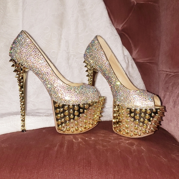 Shoes - ❌SOLD❌ Bling spike heels